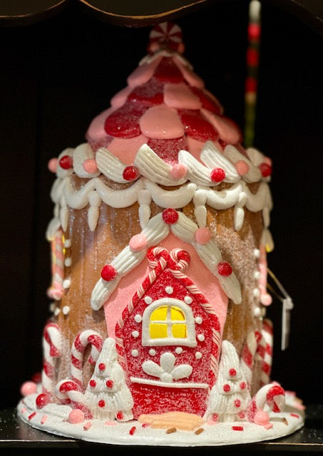 LED PIPED GINGERBREAD HUT CXB017
