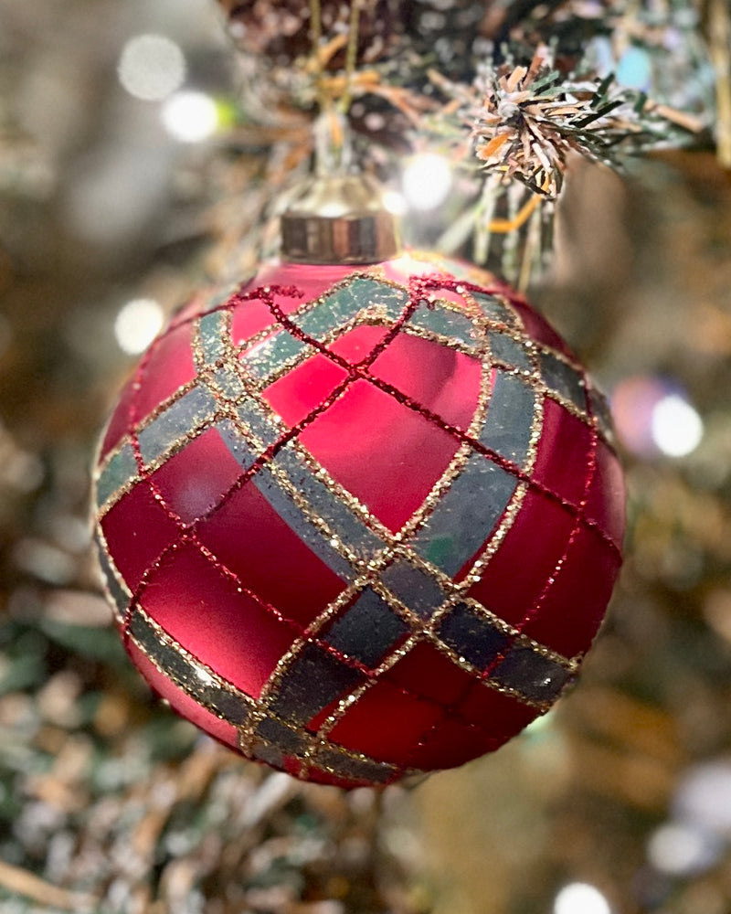 FROSTED TARTAN  GLASS ROUND BAUBLE DXR010