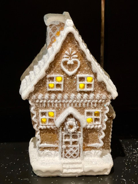 GINGERBREAD TALL MINI COTTAGE DXJ013