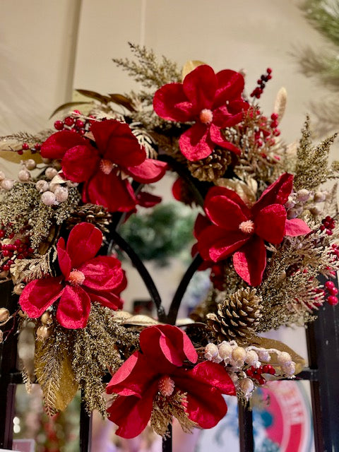 61 CM LUXE RED MAGNOLIA WREATH DXV003