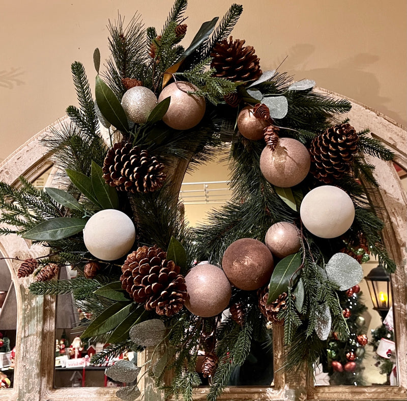 61 CM COPPER HUES BAUBLE WREATH DXV065