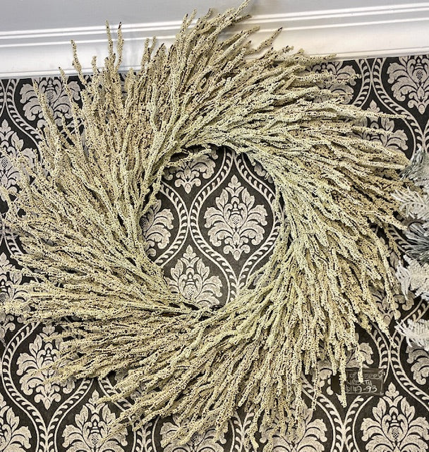 76CM LUXE WHITE BERRY WREATH DCP003