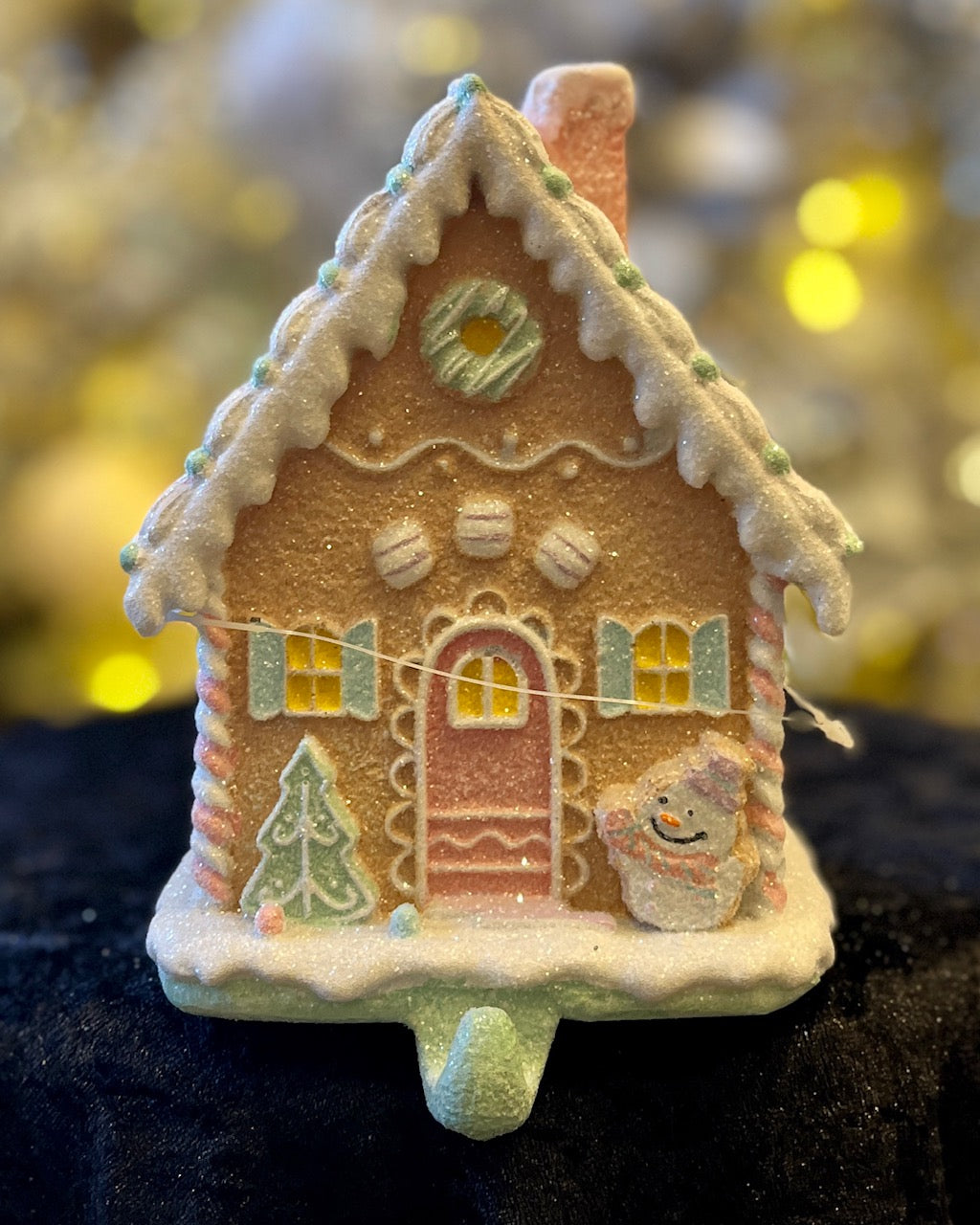 GINGERBREAD HOUSE STOCKING HOLDER WITH SNOWMAN DCS001A