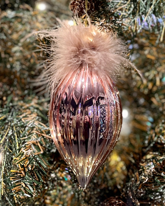 FEATHER TOPPED BLUSH GLASS TEARDROP BAUBLE DCD170