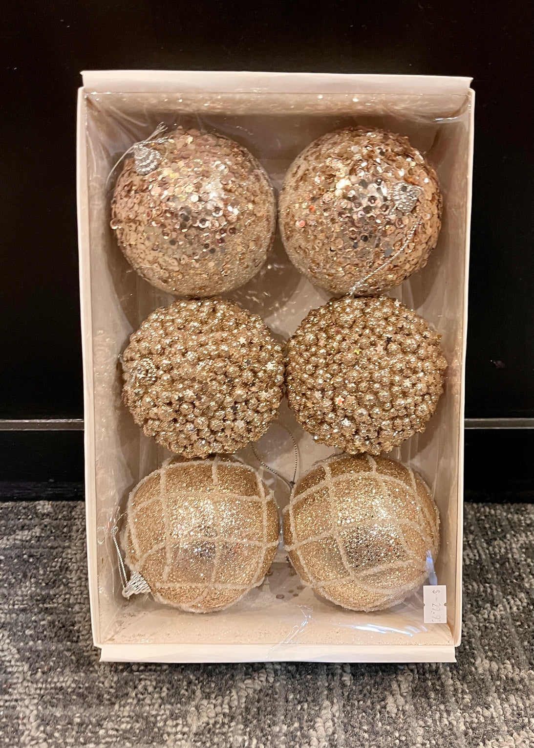 6 PACK CHAMPAGNE SHATTERPROOF BAUBLES DXZ030