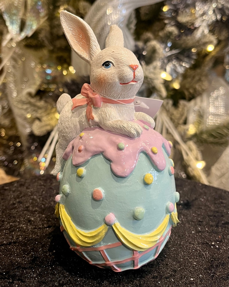 PASTEL PIPED BLUE BUNNY ON EGG EEX002