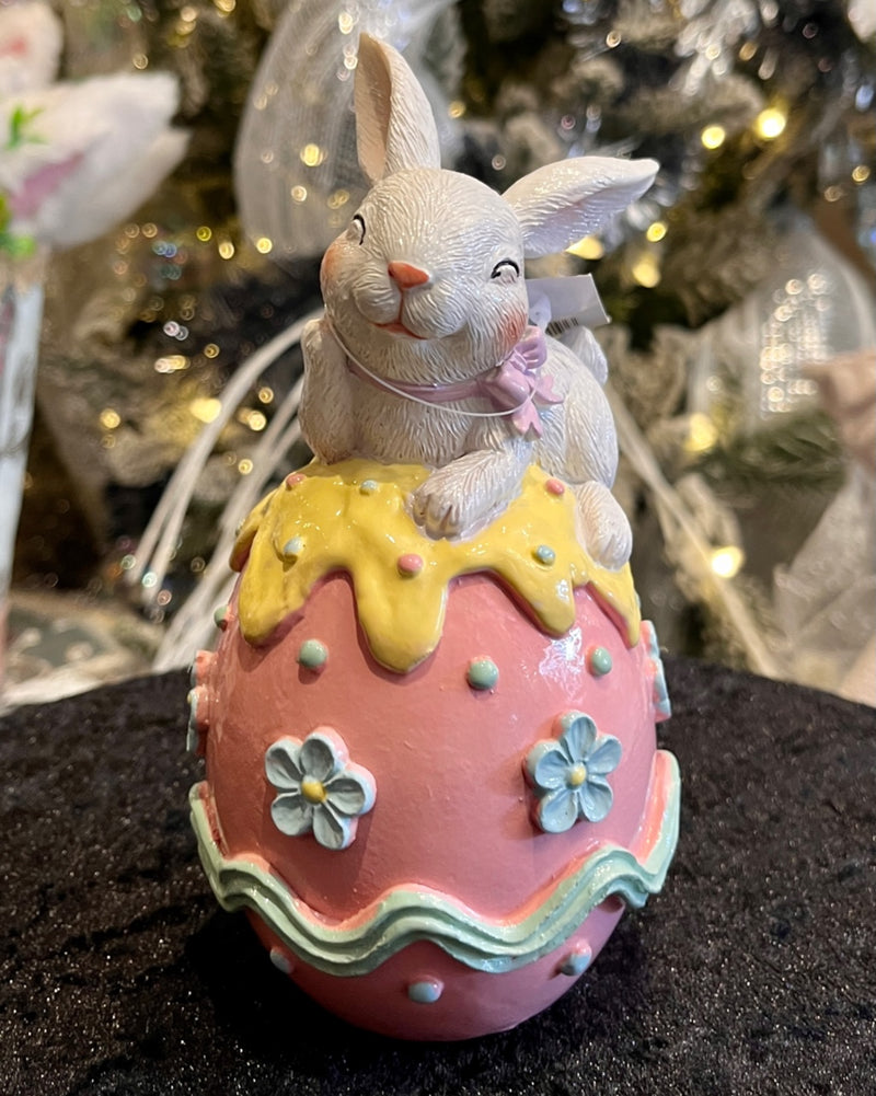 PASTEL PIPED PINK BUNNY ON EGG EEX003