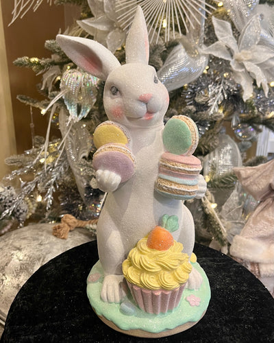 STANDING RABBIT WITH MACARON AND CUPCAKES ESS008