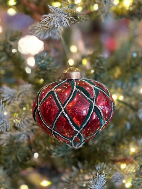 RED & GREEN QUILTED ONION GLASS HANGING ORNAMENT ECD078