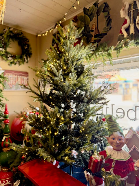 5.5 FT GRAND SPRUCE TREE - 400 LED EXL001 (PICK UP IN STORE ONLY)