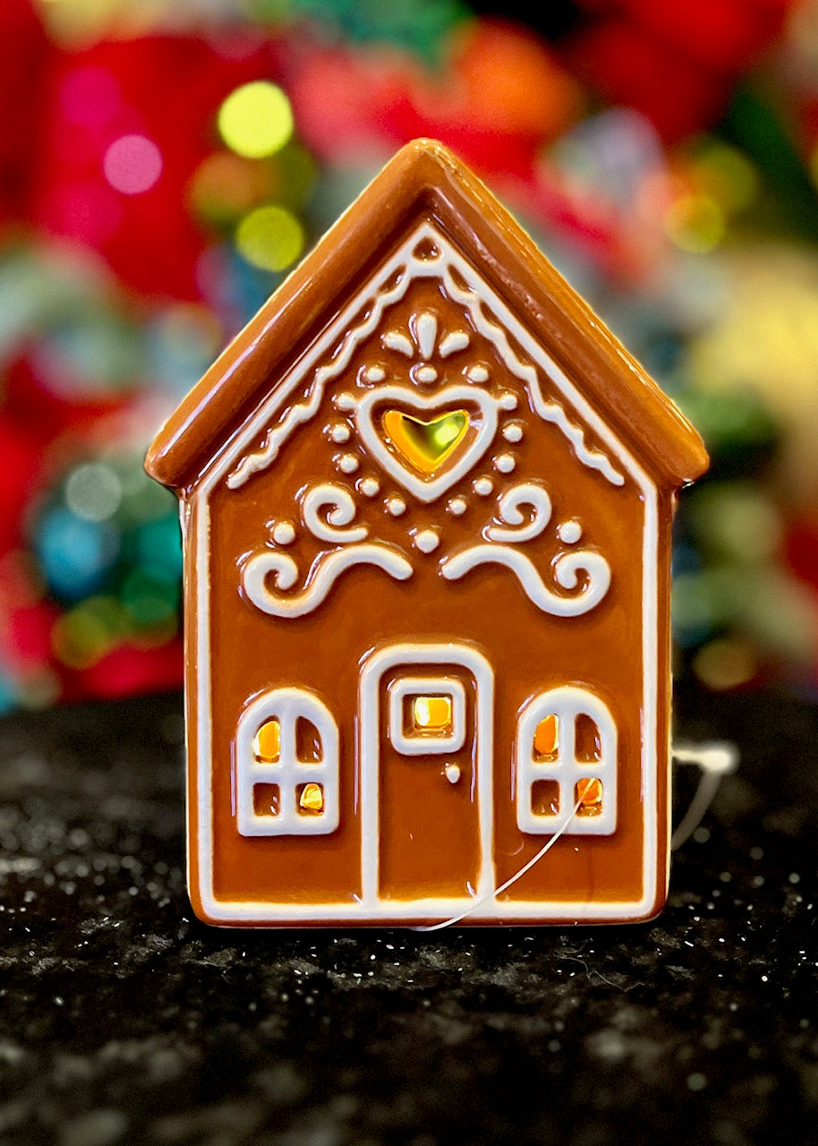 LED CERAMIC GINGERBREAD COTTAGE ECE101