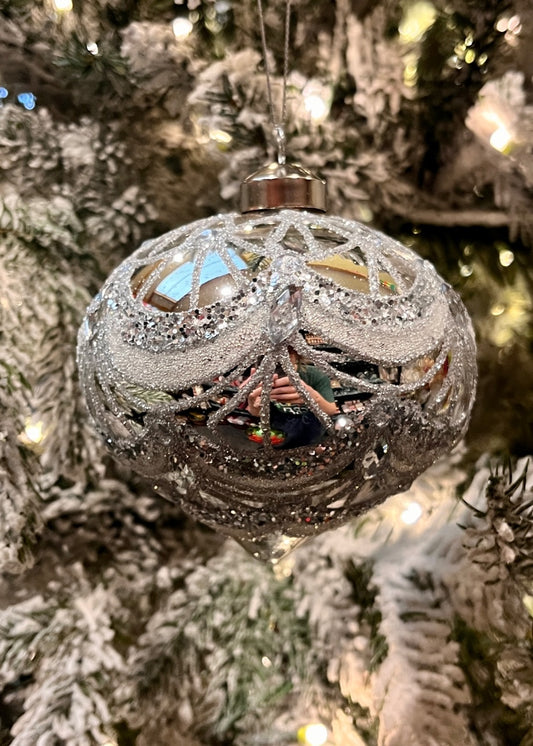 SILVER BEADED VICTORIAN ONION GLASS ORNAMENT ECI065