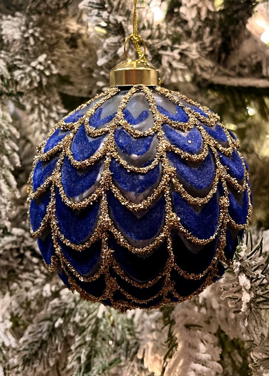 ROYAL BLUE PLEATED ROUND GLASS ORNAMENT ECI152