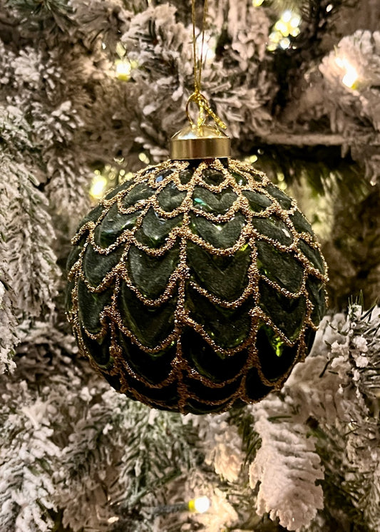 GREEN PLEATED GOLD GLASS ROUND ORNAMENT ECI199