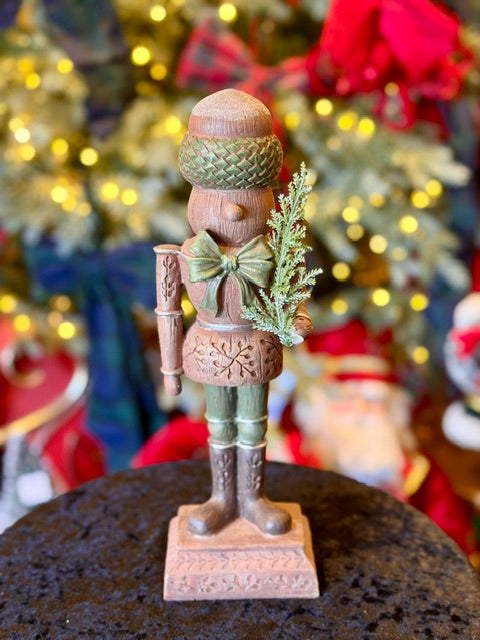 PINECONE NUTCRACKER WITH TREE FXC002