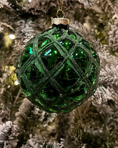 EMERALD GREEN QUILTED ROUND GLASS HANGING ORNAMENT RAM154