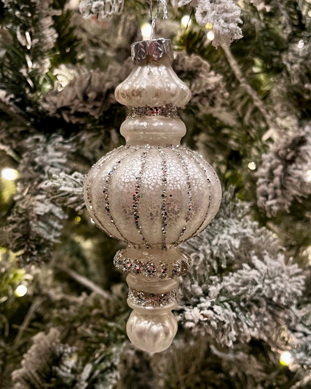 ANTIQUE SILVER ROUND FINIAL GLASS HANGING ORNAMENT RAM508