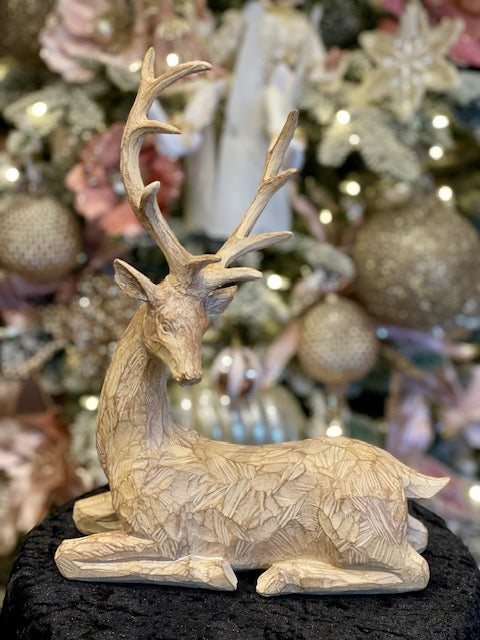 NATURAL SITTING DEER RAR728