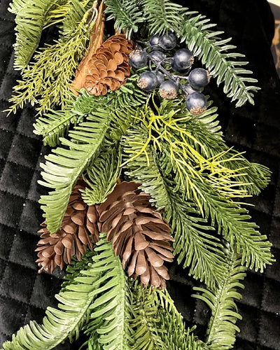 MIXED SOFT SPRUCE, LEAF AND PINECONE GARLAND RFL011