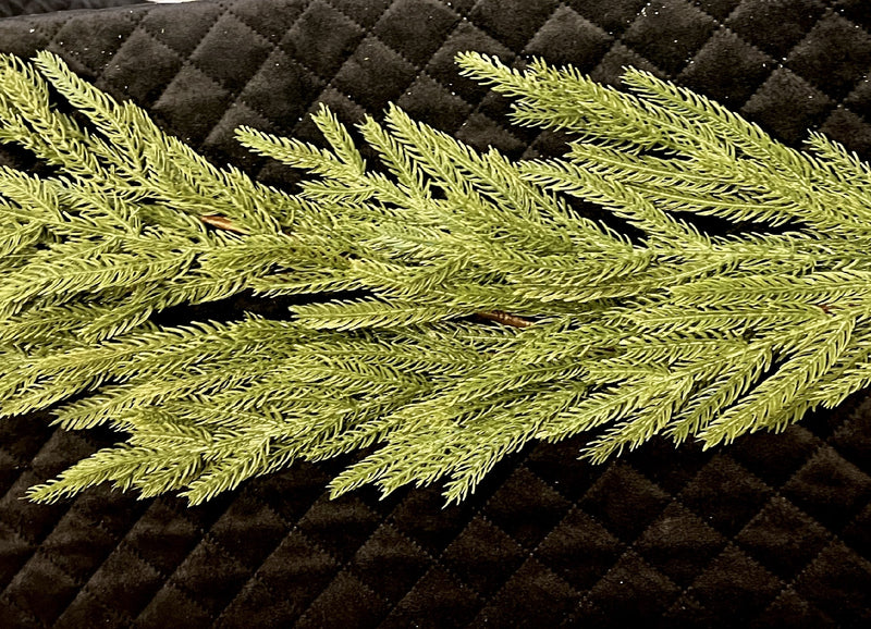 SOFT TOUCH 6FT PINE GARLAND RFL013