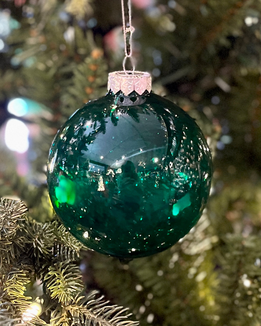 TRANSPARENT GREEN ROUND GLASS ORNAMENT RHAN016