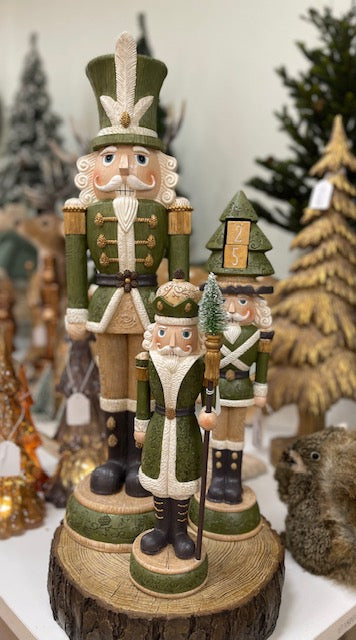 WOODLAND GREEN NUTCRACKER COUNTDOWN RSM011