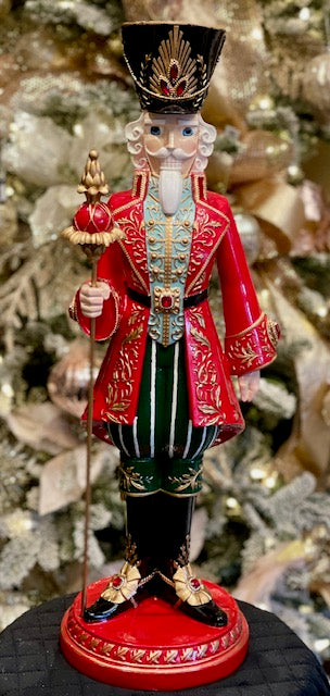 RED GRANDEUR NUTCRACKER RTM704