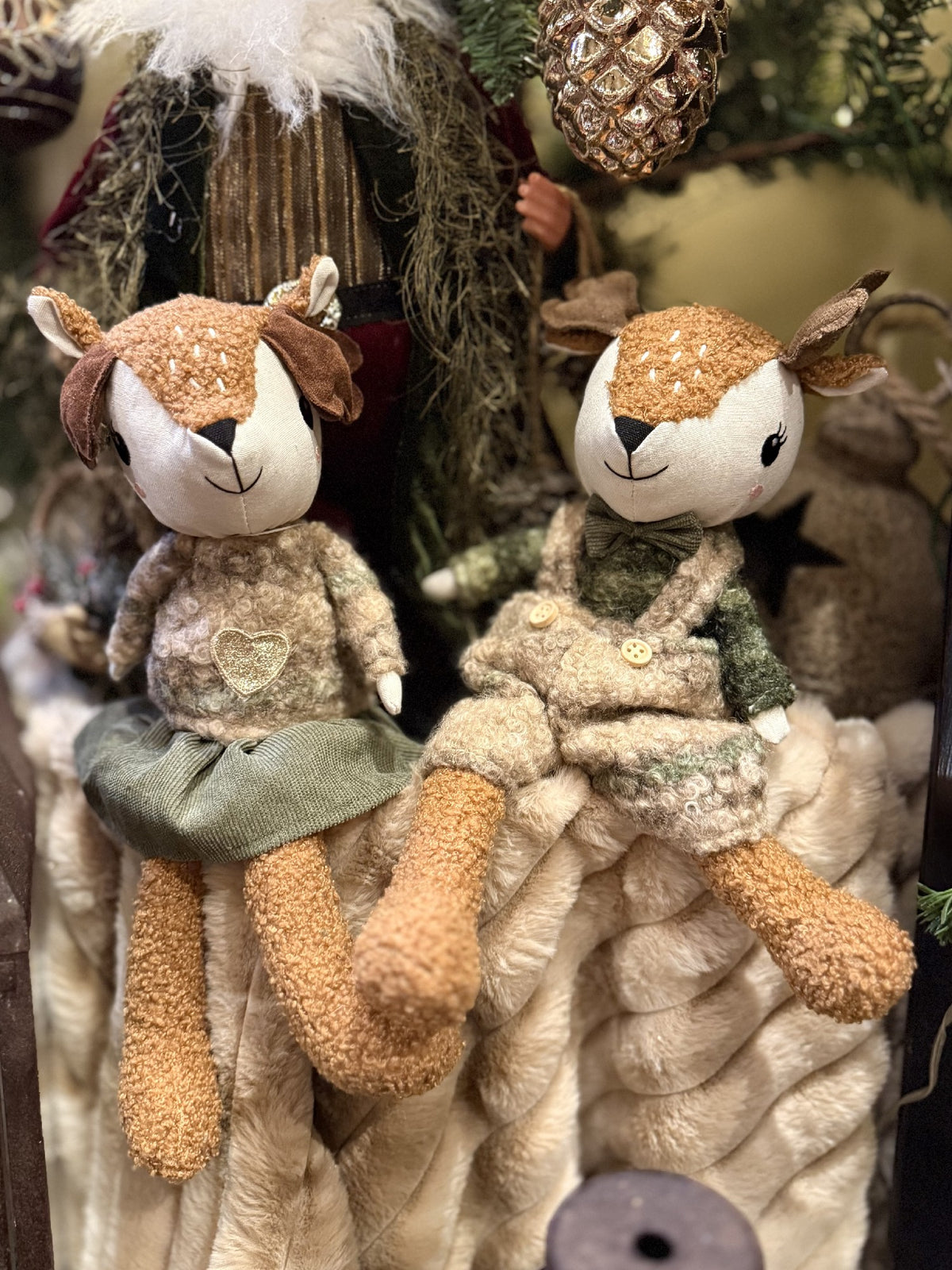Vixen Sitting Jumper Deer Fab Dcor 36cm XM1525