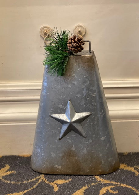 MEDIUM RUSTIC BELL WITH EMBOSSED STAR AND SPRUCE TRIM XM1454