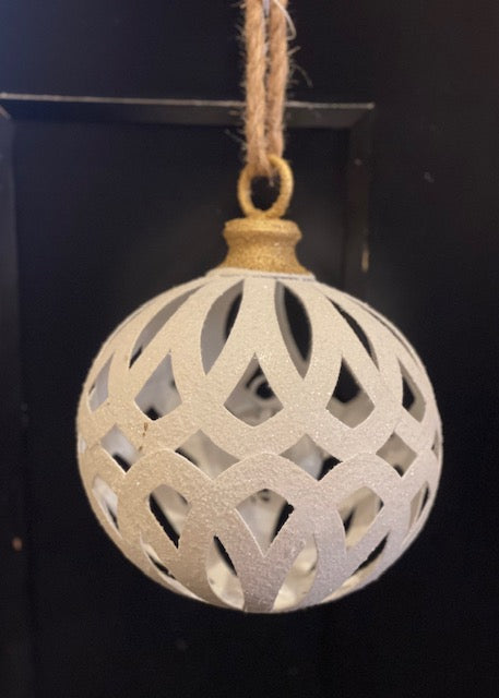Medium White Lattice Bauble Metal Round Hanging Bell XM2428