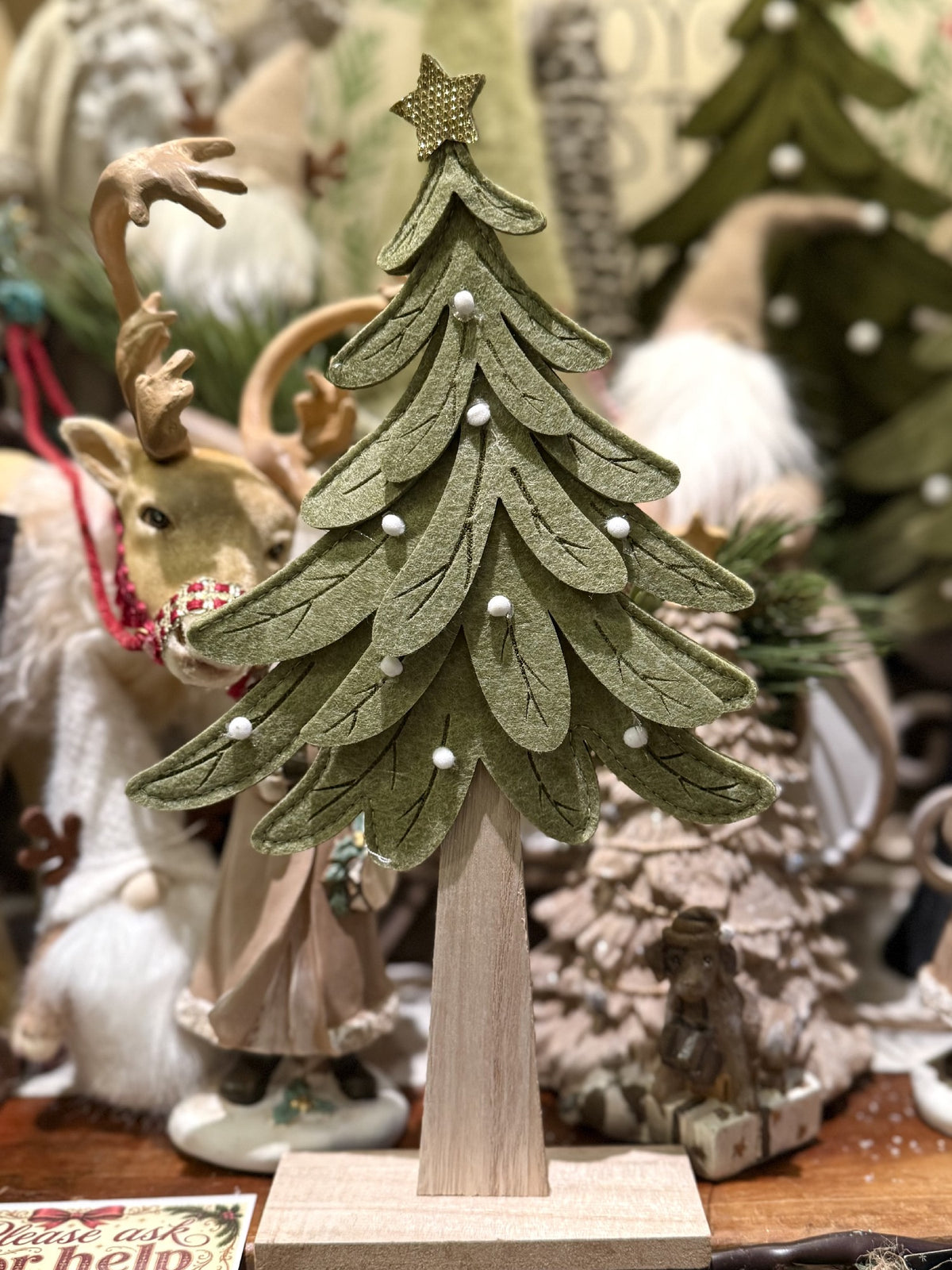 Sage Felt Wooden Tree 17.5x23cm XM1975