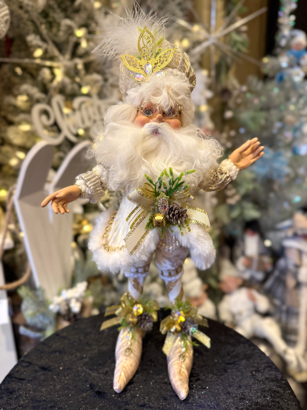 MARK ROBERTS - Small North Pole White Christmas Elf 51-64152
