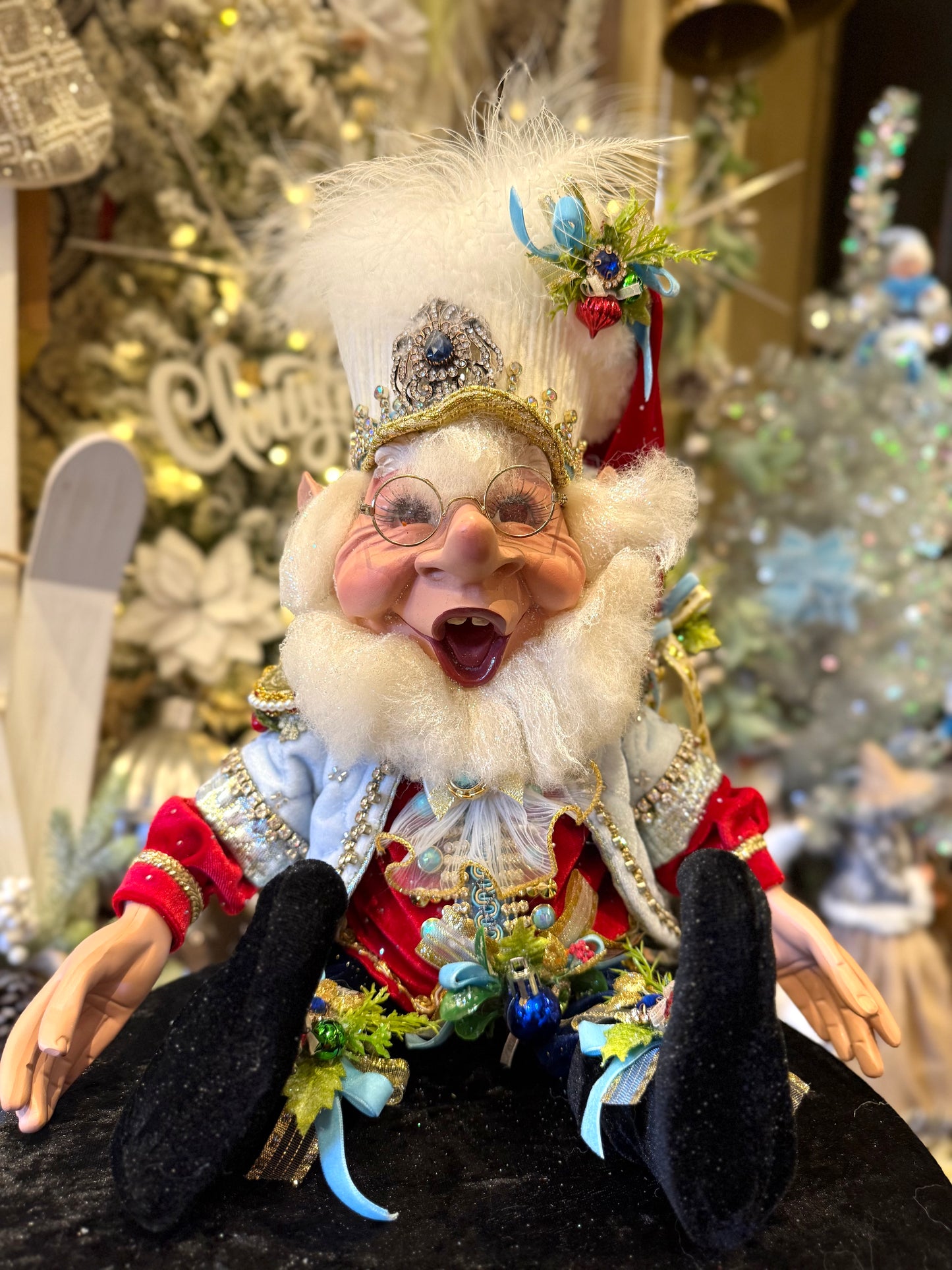 MARK ROBERTS - Medium Little Nutcracker Elf 51-64088