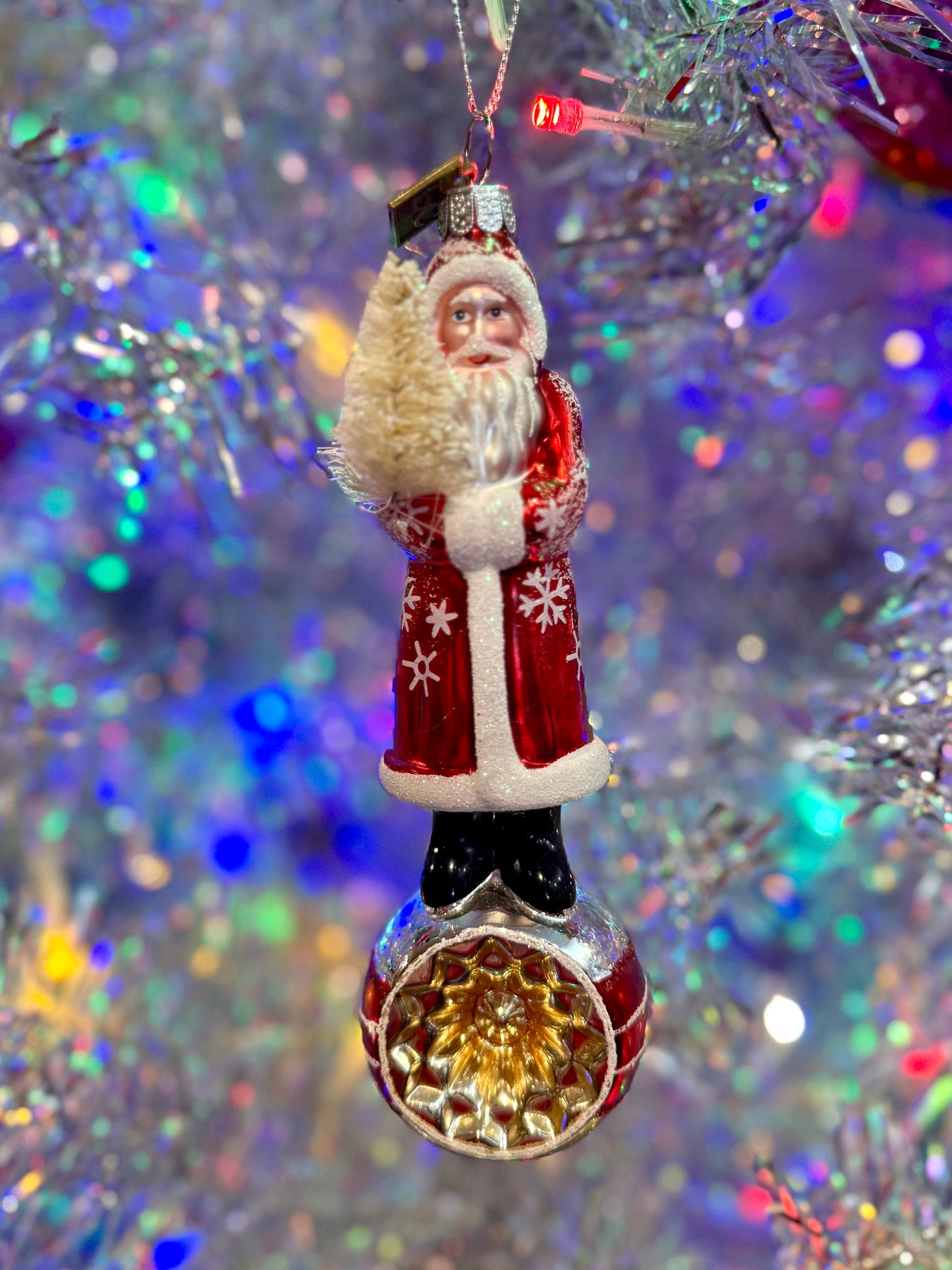 ERIC CORTINA RED SNOWFLAKE SANTA ON RETRO BAUBLE GLASS ORNAMENT 4253162