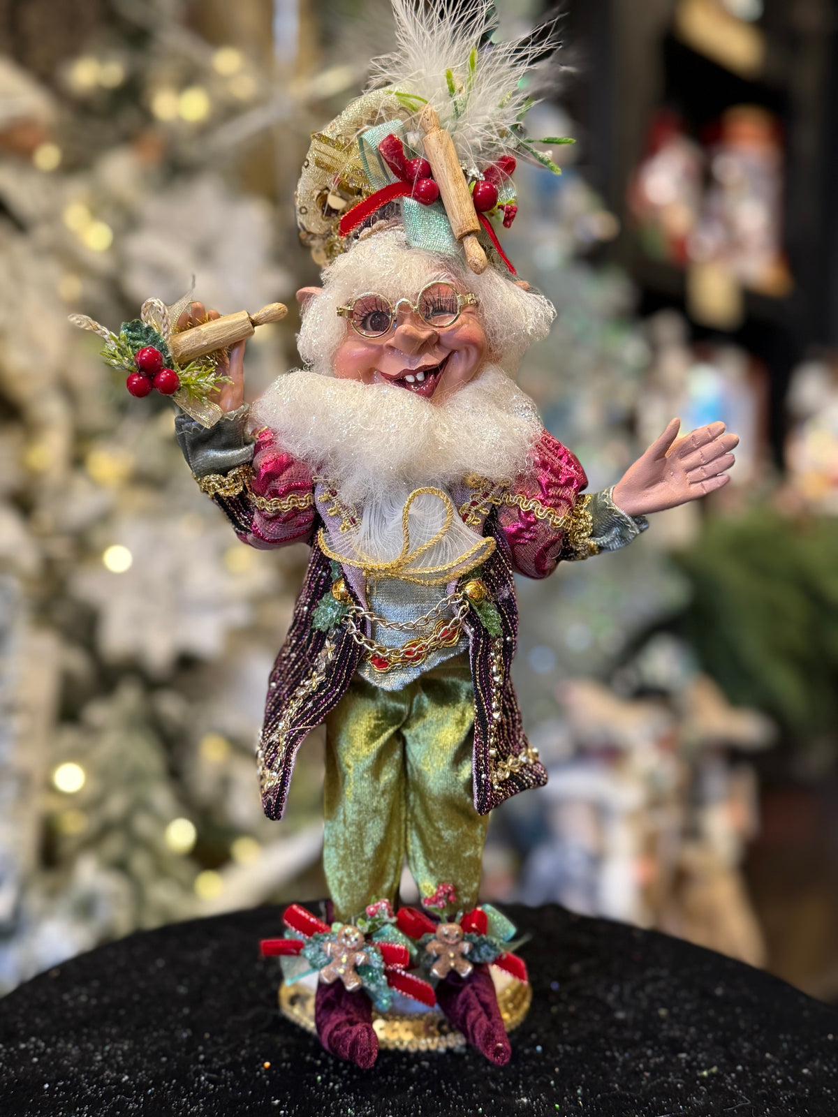 MARK ROBERTS - SMALL CONFECTIONER ELF 51-64064