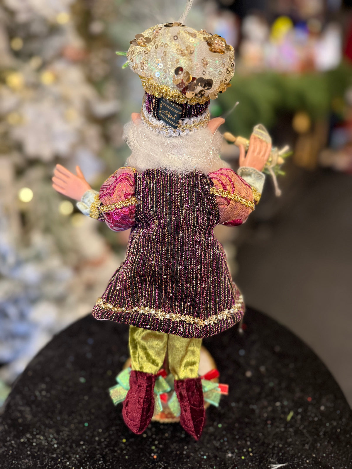 MARK ROBERTS - SMALL CONFECTIONER ELF 51-64064