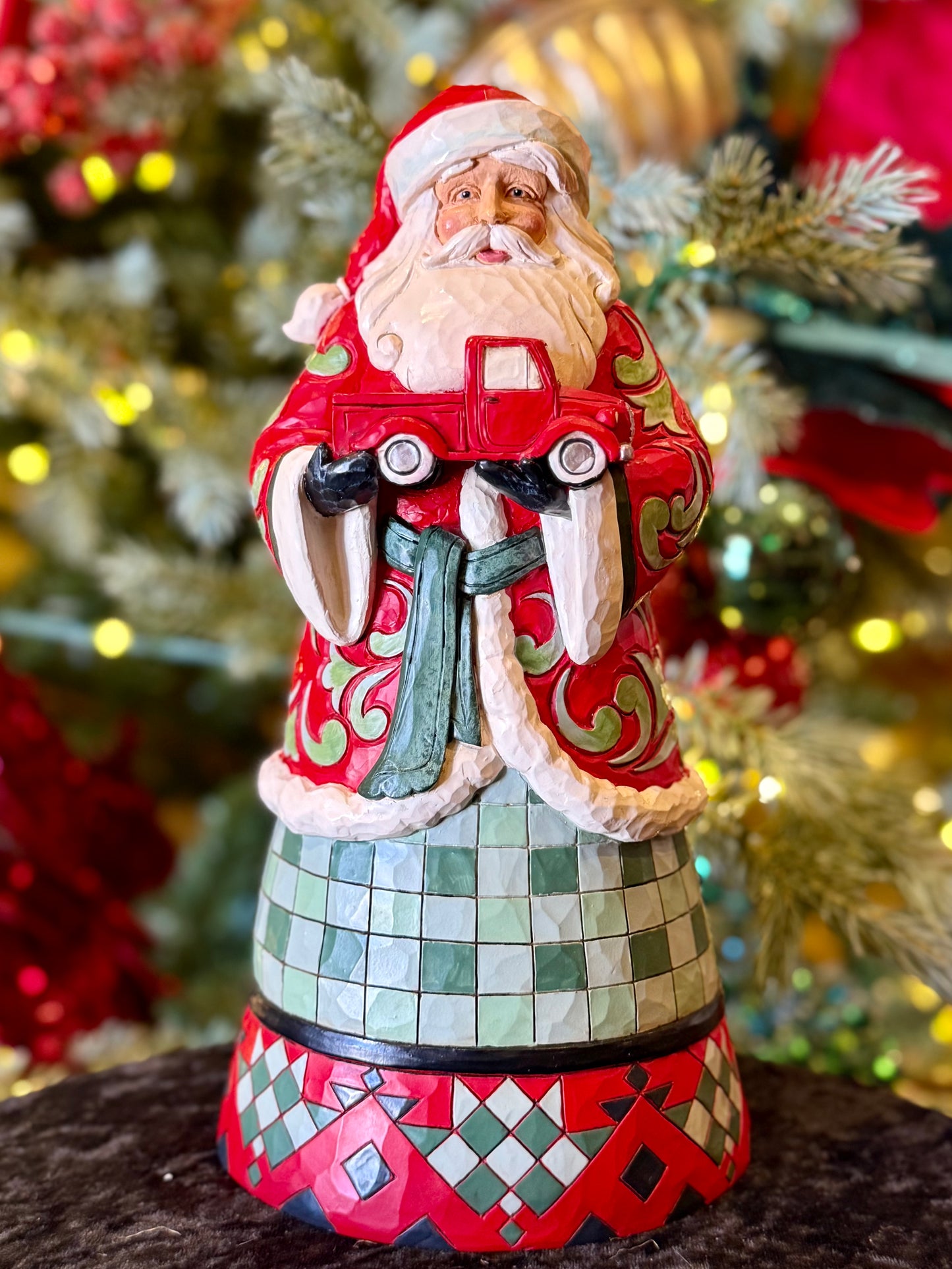 JIM SHORE HIGHLAND GLEN SANTA WITH RED TRUCK 6017022