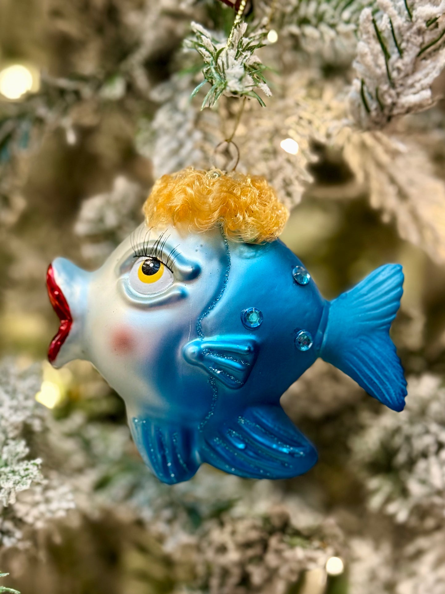 BLUE LIPSTICK FISH GLASS HANGING ORNAMENT YAN307