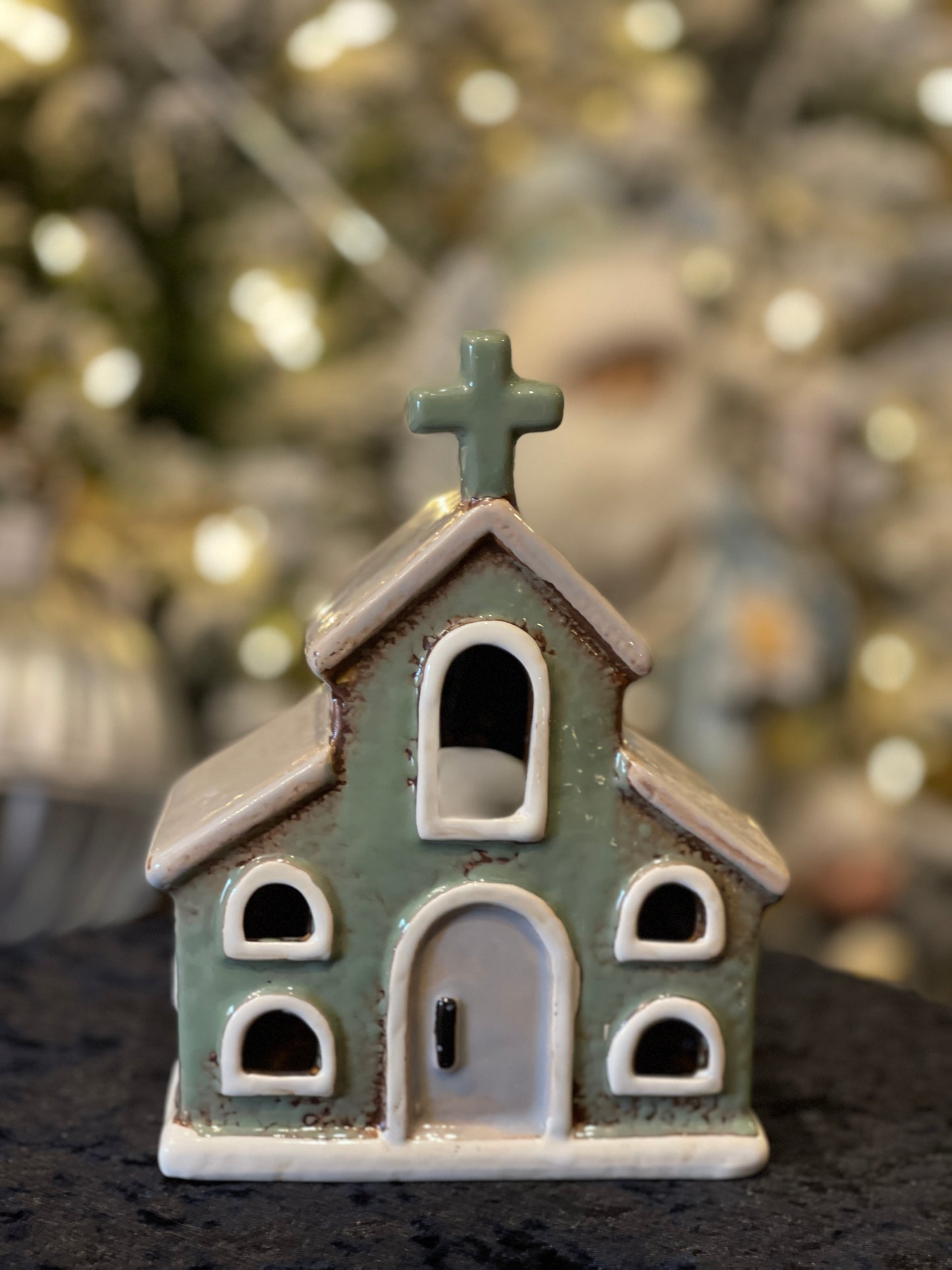 STONEWARE TEALIGHT HOUSE - GREEN CHURCH LH115