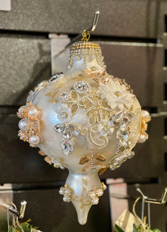 MARK ROBERTS KING'S JEWEL IVORY EXTRA FANCY FINIAL 8 INCH ORNAMENT 36-54368