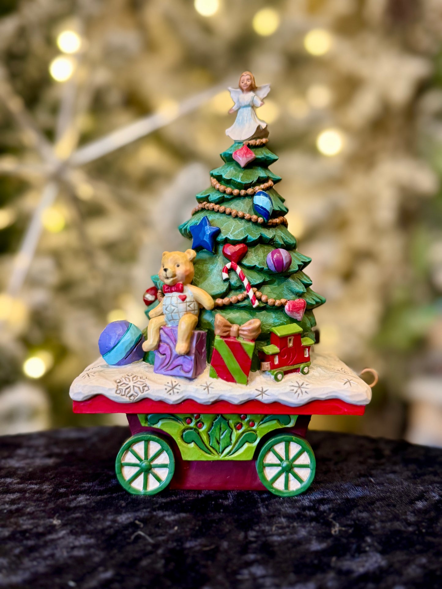 JIM SHORE HWC - 5TH TRAIN CAR CHRISTMAS TREE - BRINGING TREATS & TOYS FOR GIRLS & BOYS 6013946