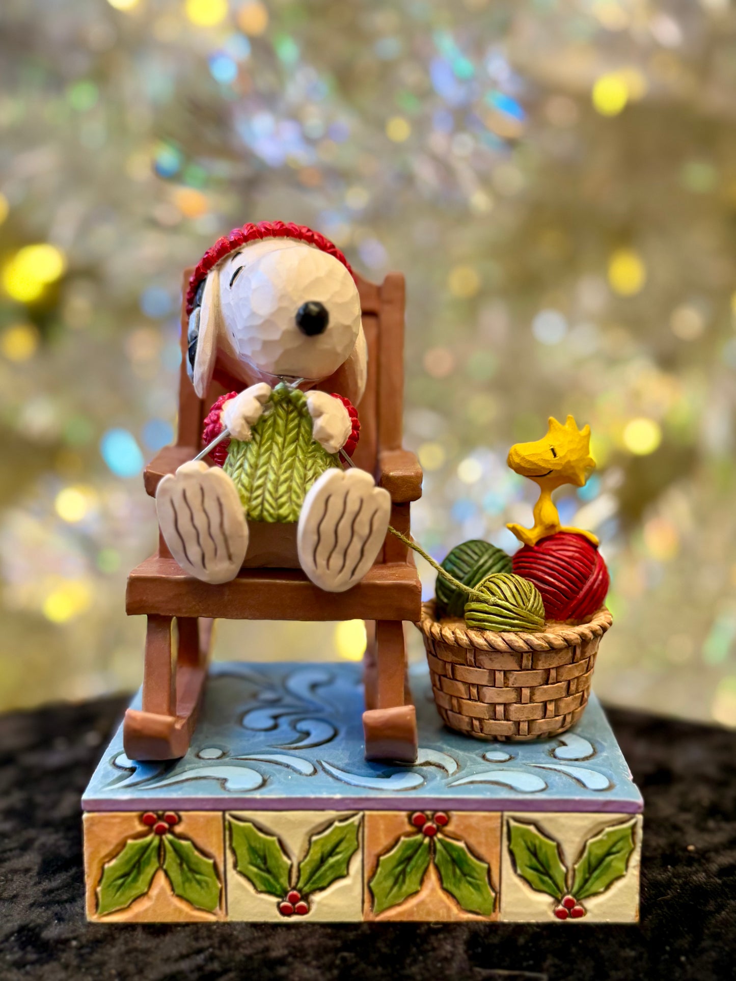 JIM SHORE PEANUTS SNOOPY IN ROCKING CHAIR 6017232