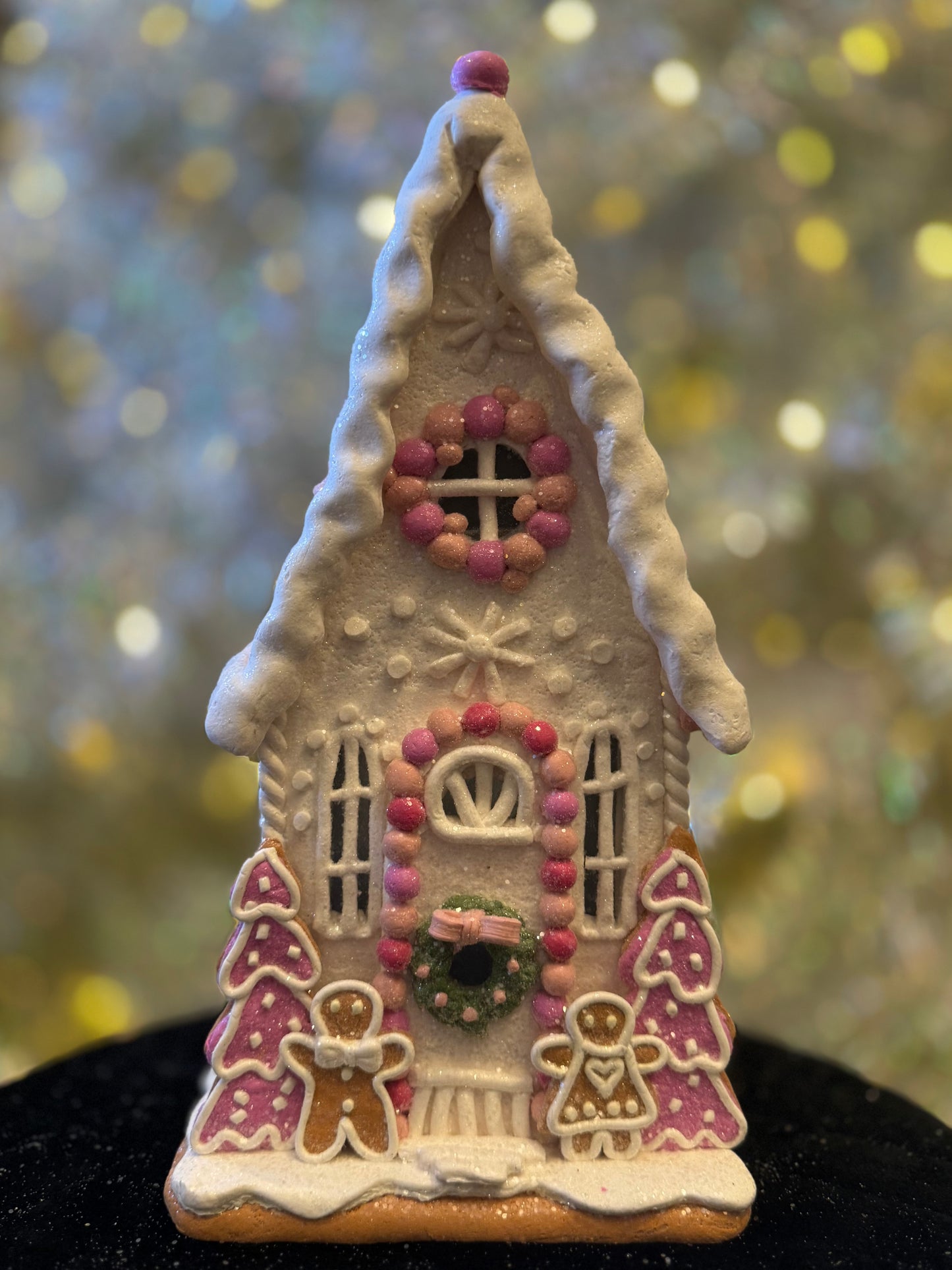 PINK WHITE ICED GINGRBREAD LED HOUSE 4516663