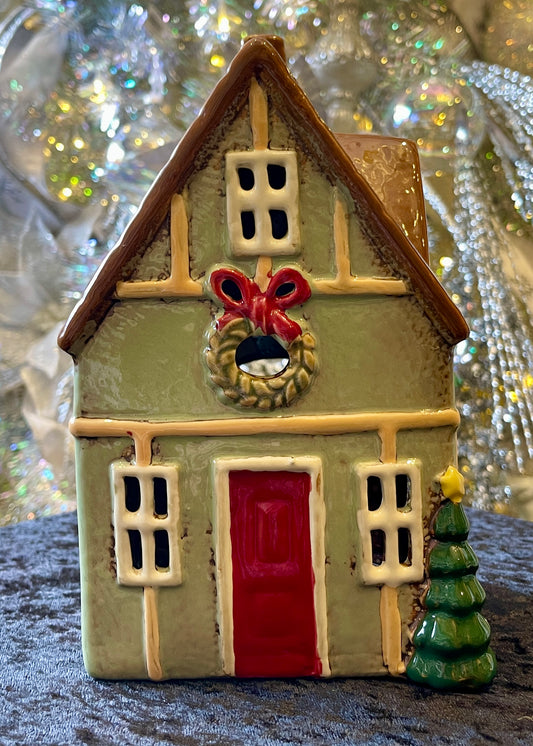 STONEWARE VILLAGE TEALIGHT HOUSE - CHRISTMAS GREEN COTTTAGE WITH TREE LH050