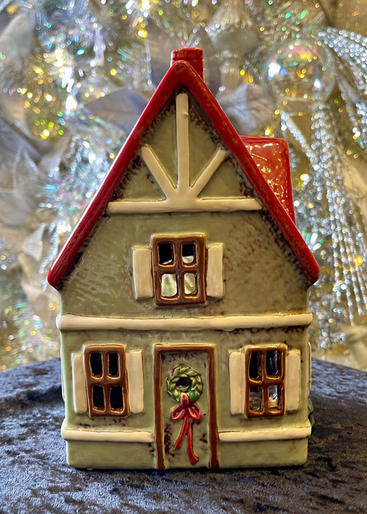 STONEWARE VILLAGE TEALIGHT HOUSE - GREEN CHRISTMAS HOUSE LH070