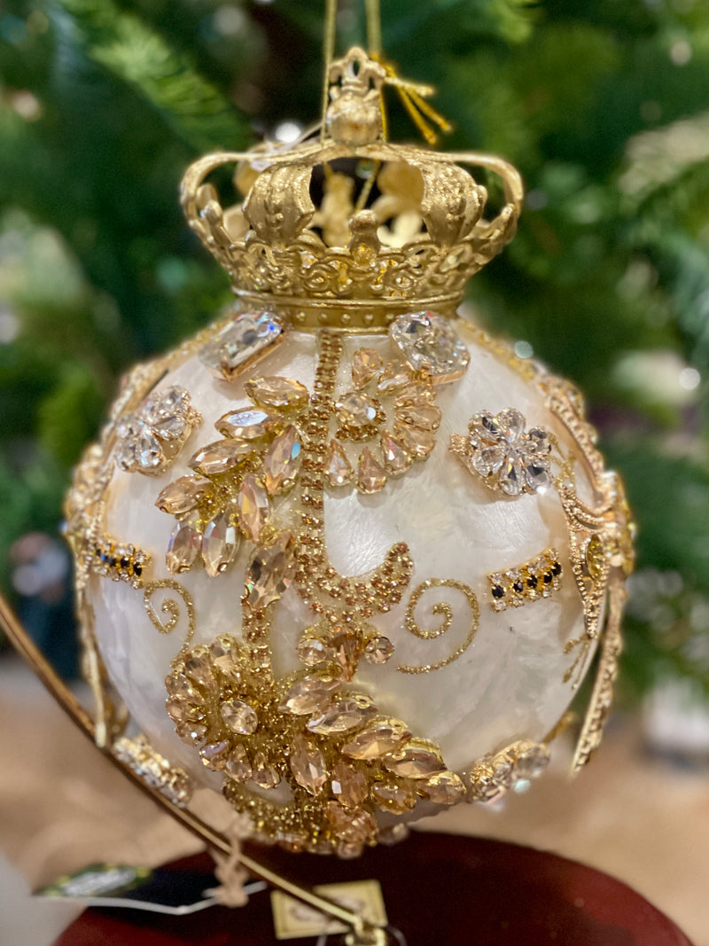 MARK ROBERTS CROWN JEWELS - 7 INCH IVORY ROUND ORNAMENT 36-54272