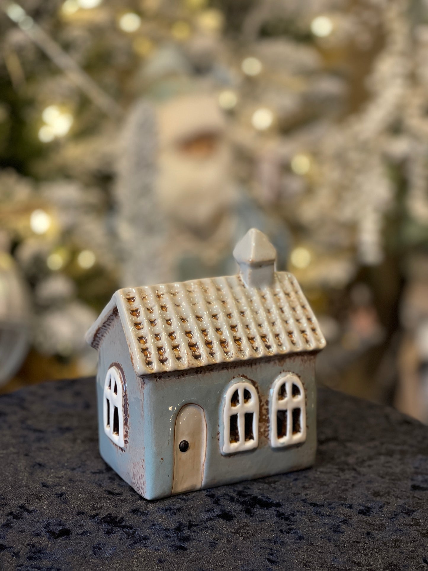STONEWARE VILLAGE TEALIGHT HOUSE - ARCHED WINDOW COTTAGE LH096