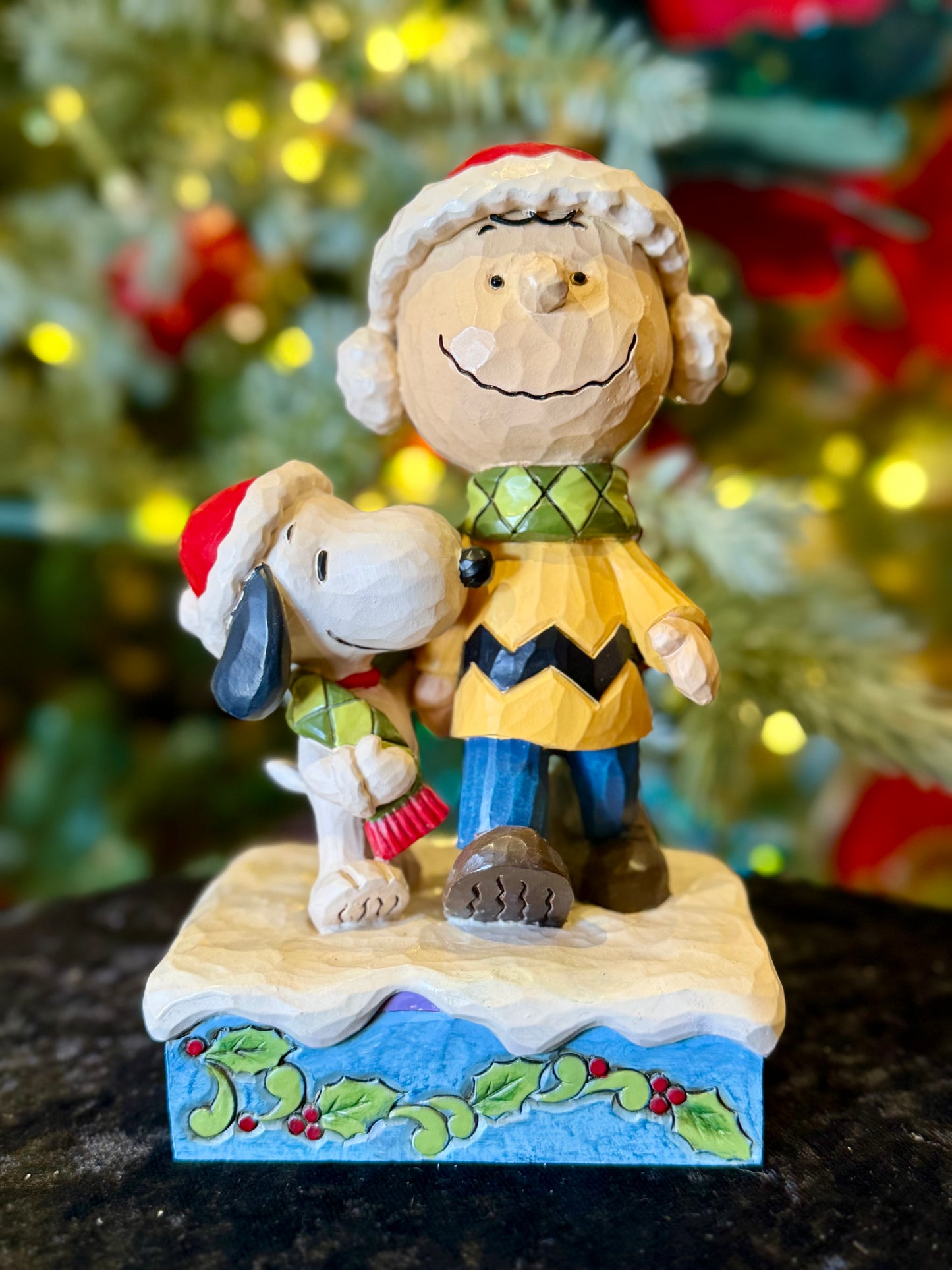 JIM SHORE CHARLIE & SNOOPY WEARING SCARF 6017237