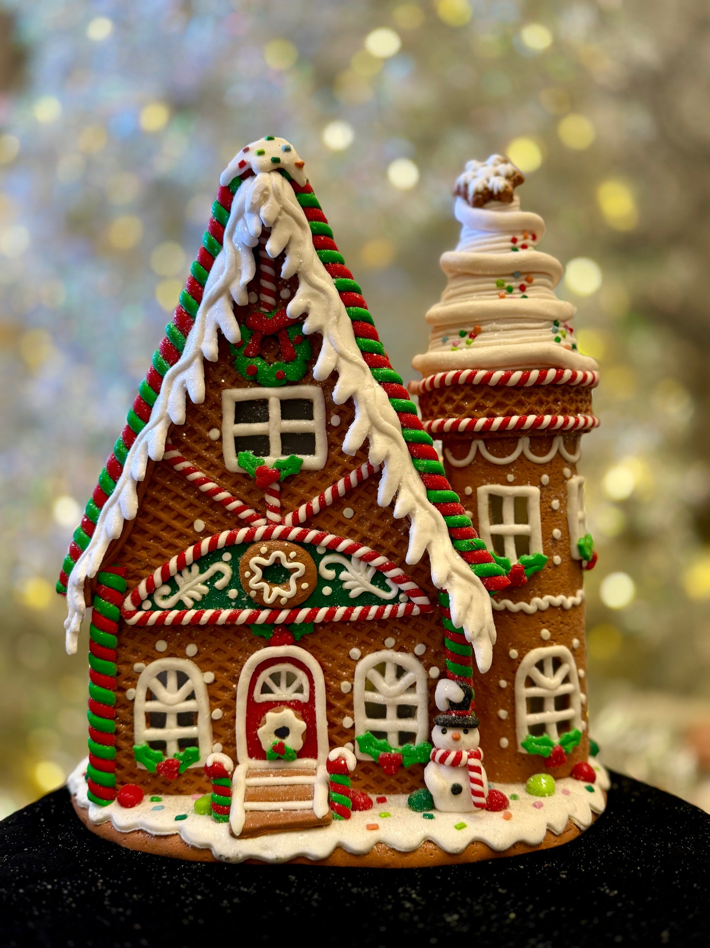 GINGERBREAD LED HOUSE WITH ICECREAM CHIMNEY 4516676