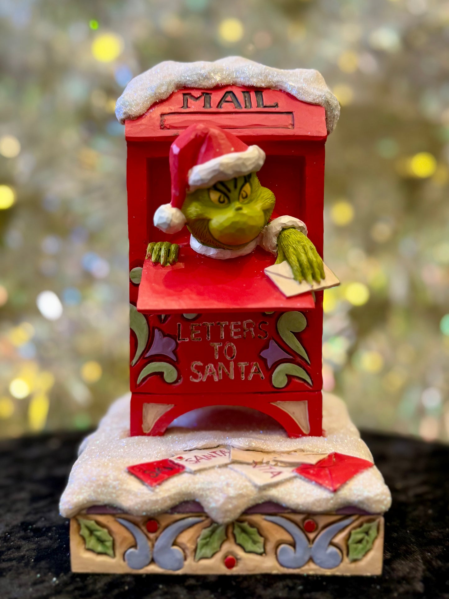 JIM SHORE GRINCH - GRINCH IN MAILBOX 6017057